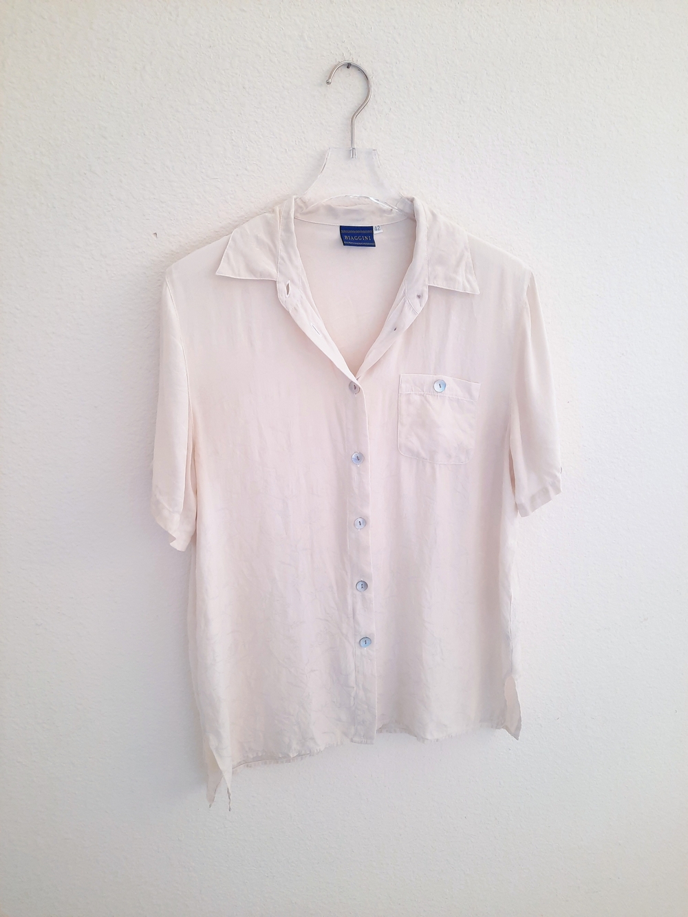 Vintage Biaggini Cream Silk Floral Short-Sleeve Button-Up Shirt